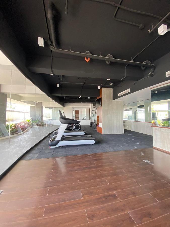 Aeon Towers Executive Suite 2Br 18Th Floor Davao City Esterno foto