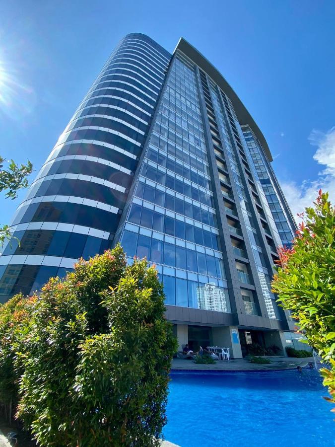 Aeon Towers Executive Suite 2Br 18Th Floor Davao City Esterno foto